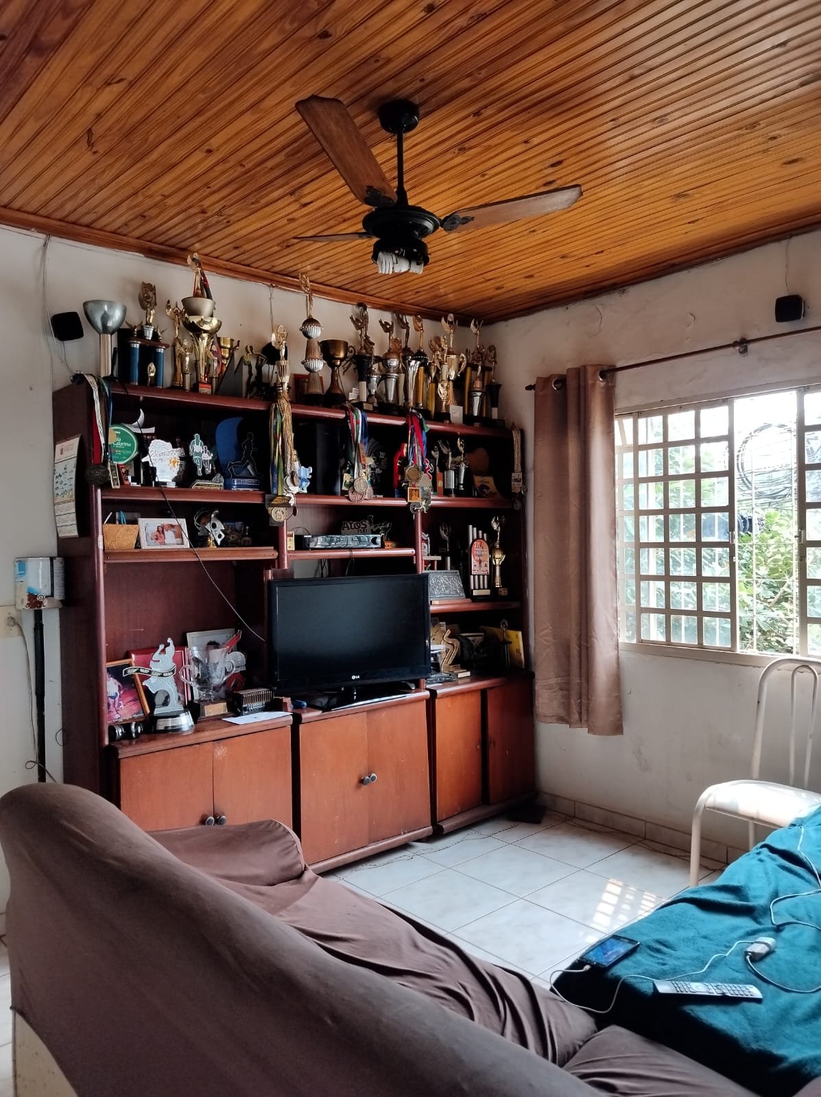 conjuntomorumbiruaantonina1211017.jpeg